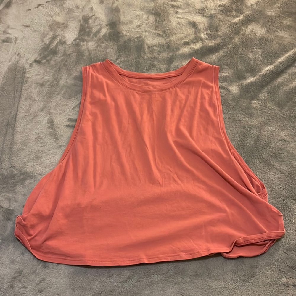 Lulu Cropped Workout Top